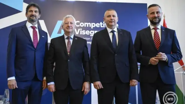 Újra él a V4 védelmi miniszteri együttműködés