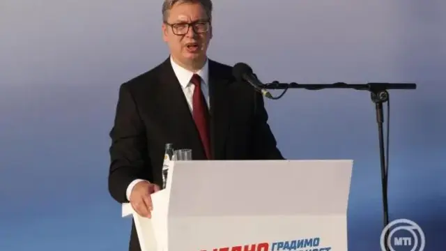 Lemond elnöki tisztségéről Aleksandar Vucic, de marad a politikában