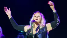 Elhunyt Bonnie Tyler, a Total Eclipse of the Heart legendás énekesnője