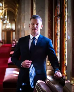 Jelentős iskolakezdési támogatást vezet be a TISZA-kormány