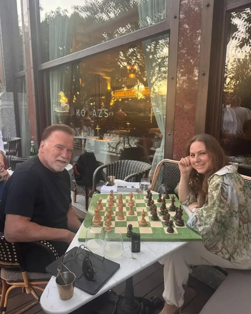 Polgár Judit Arnold Schwarzeneggerrel sakkozott