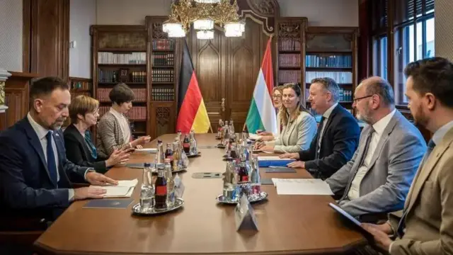 Diplomáciai egyeztetések a Belügyminisztériumban: Német és olasz nagykövetek látogatása