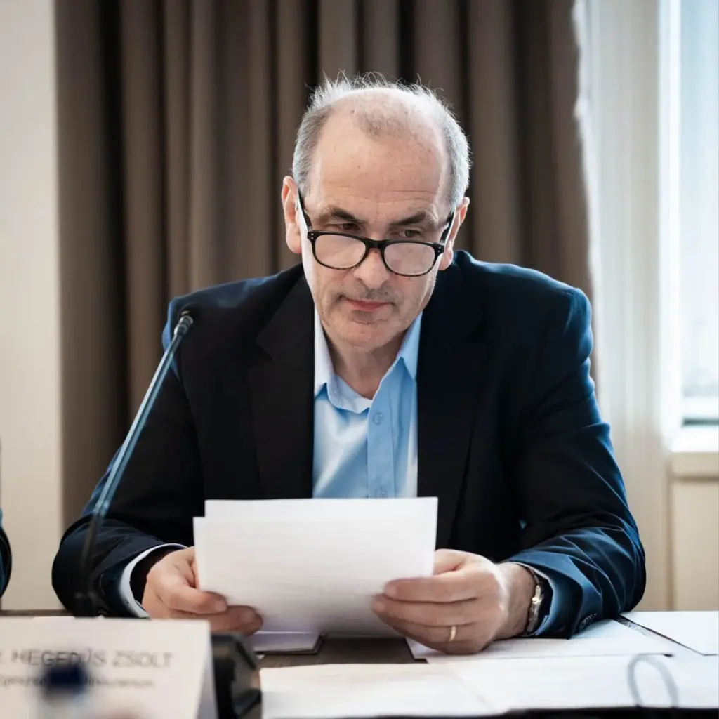 Alaptörvény-módosítás: a mélyállam lebontása és az erkölcsi felelősség