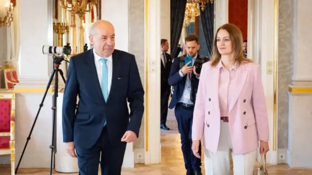 Személyes egyeztetés a Sándor-palotában: Dr. Sulyok Tamás és Forsthoffer Ágnes találkozója