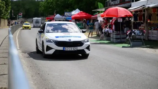 Kék sziréna: Hungaroring - péntek reggel