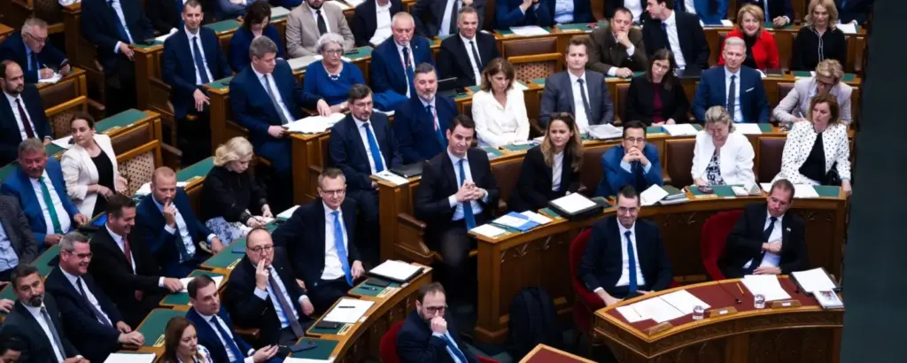Rendkívüli parlamenti ülést hívott össze a kormány július közepére