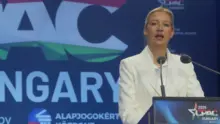 Több tízezren tüntettek az AfD erfurti pártkongresszusa ellen