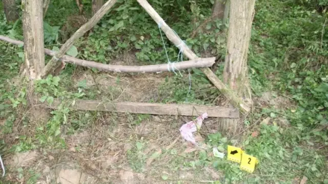 Őrizetben szexuális erőszak és kifosztás miatt