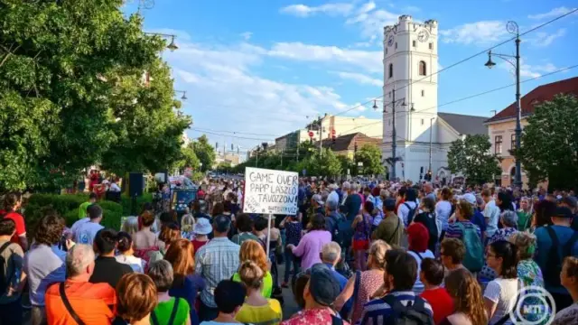 Tüntetés Debrecenben: a tiszta ivóvízért és a környezetvédelemért emeltek szót