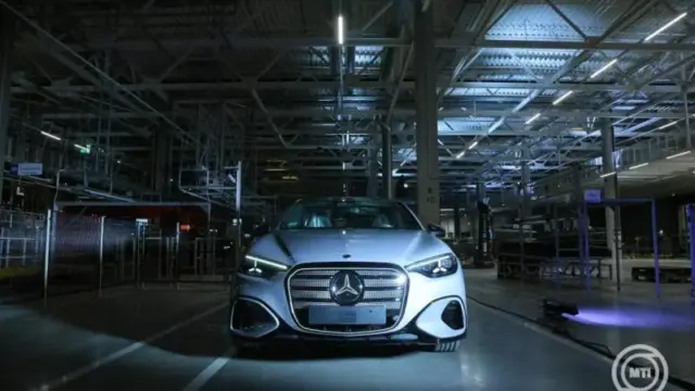 Új elektromos Mercedes-Benz C-osztály gyártása indult Kecskeméten