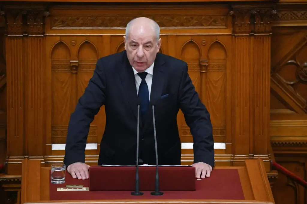Sulyok Tamás: A tizenhetedik alkotmánymódosítás sérti a jogállamiságot