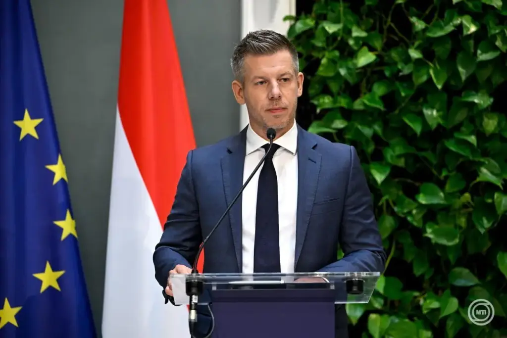Magyar Péter szerint a Fidesz kézi irányításra tért át a Sándor-palotában