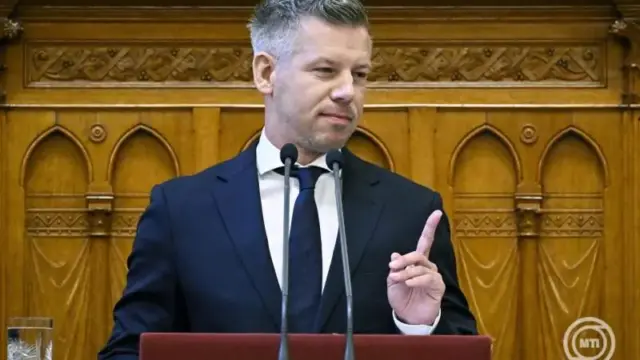 Magyar Péter: A demokráciához kormány és felelős ellenzék is kell