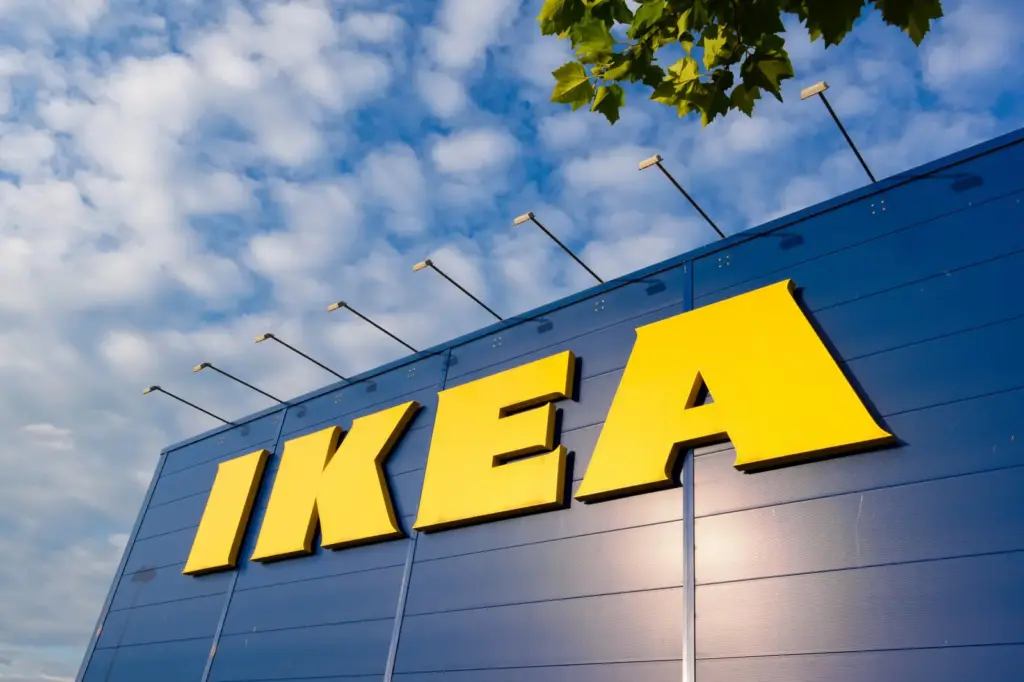 Egyösszegű kompenzációt ajánlott fel az IKEA a szakszervezetnek