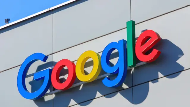 Zuhanó részvények: a Google és a Tesla befektetőit aggasztják az AI-kiadások