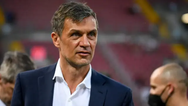 Mélyrepülésben az olasz foci: Maldini és Leonardo távozása mindent felborított