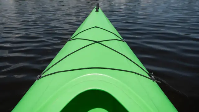 Keresik a Balatonon kajakozás közben eltűnt tatai férfit