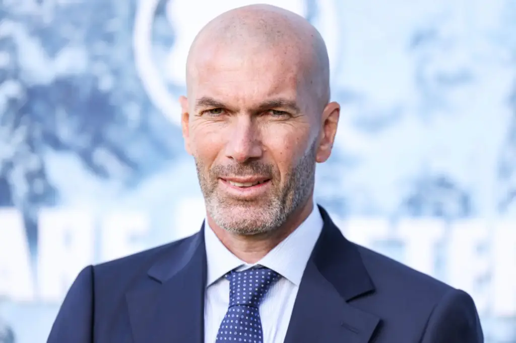 Zinedine Zidane lett a francia labdarúgó-válogatott új szövetségi kapitánya