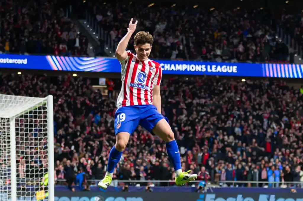 Az Atlético Madrid kijelentette: Julián Álvarez nem igazol a Barcelonához