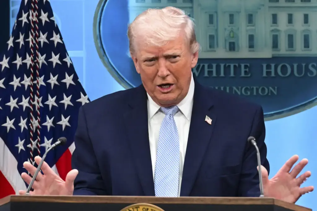 Donald Trump visszavonta a Hormuzi-szorosra tervezett 20 százalékos illetéket
