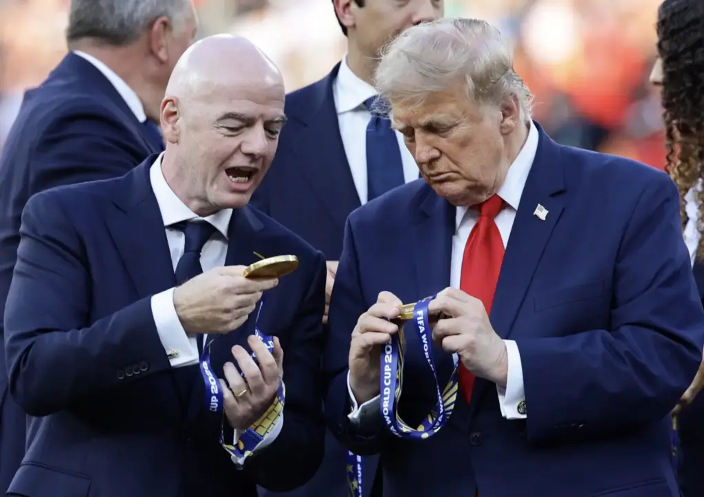 Gianni Infantino üzent a kritikusoknak: meditáljanak vagy nézzenek focit