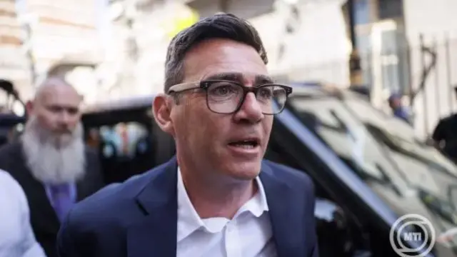 Megkezdődött a brit Munkáspárt vezetőválasztási eljárása