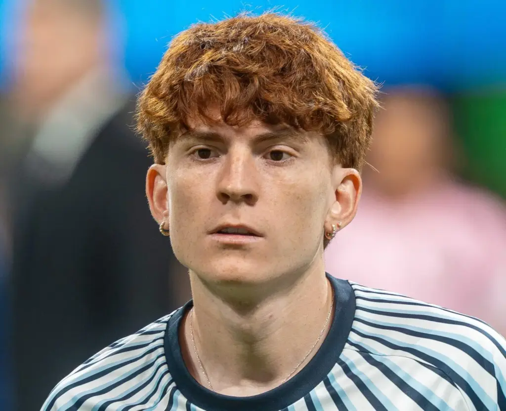 Hivatalos: Valentín Barco a Chelsea játékosa lett