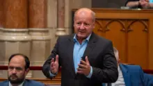A honvédelmi kiadások növeléséről kérdezte a kormányt az Országgyűlésben