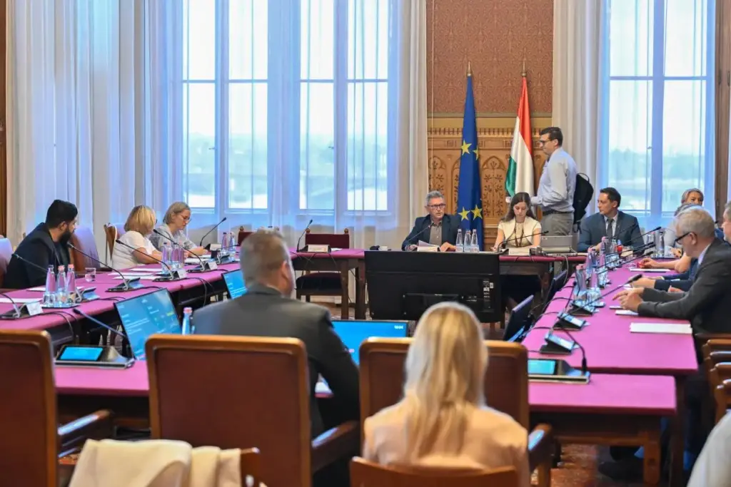 Augusztus közepéig lehet pályázni a Nemzeti Vagyonvisszaszerzési és Vagyonvédelmi Hivatal vezetői posztjaira