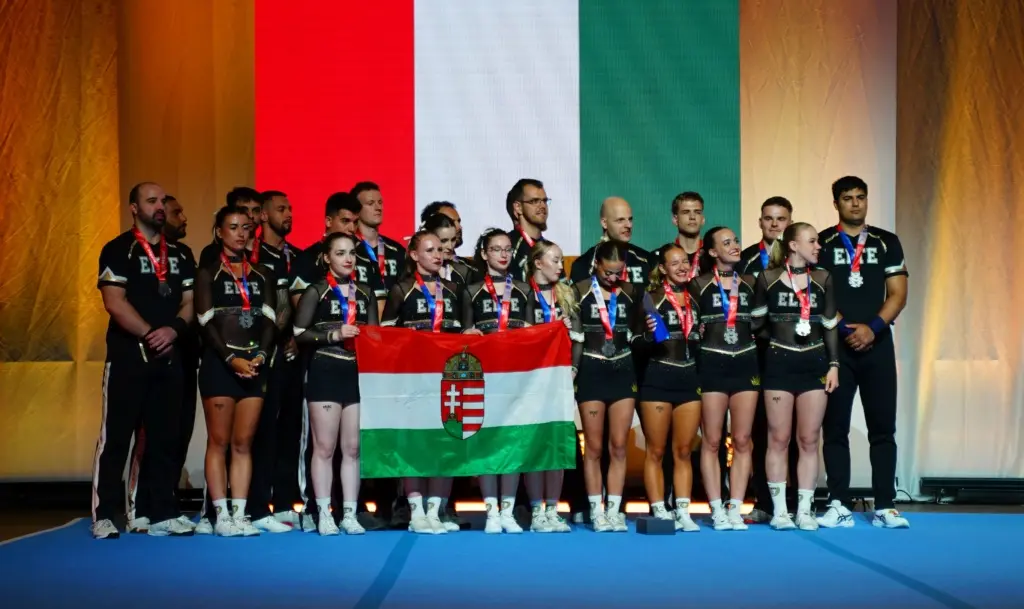 Ezüstéremmel és négy top 8-as helyezéssel zárták a cheerleading Eb-t a magyarok Ezüstéremmel és négy top 8-as helyezéssel zárták a cheerleading Eb-t a magyarok