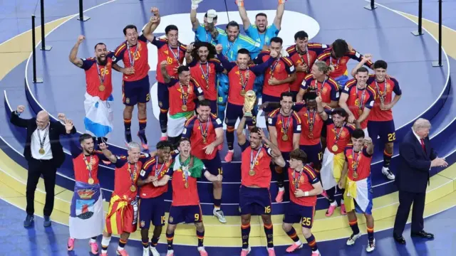 FIFA-világranglista - Spanyolország az élen, megelőzte Argentínát