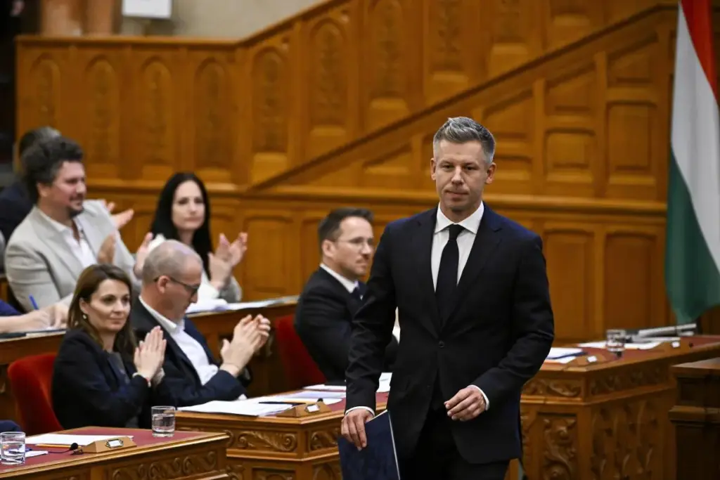 Iskolakezdési támogatásról és közszolgálati médiáról dönthet az Országgyűlés
