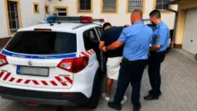 Nem állt meg a rendőri jelzésre, kábítószergyanús anyag is előkerült
