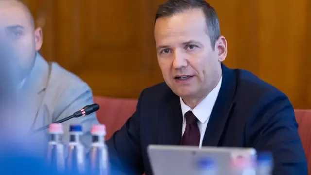 Megkezdte munkáját a végrehajtási visszaéléseket vizsgáló bizottság