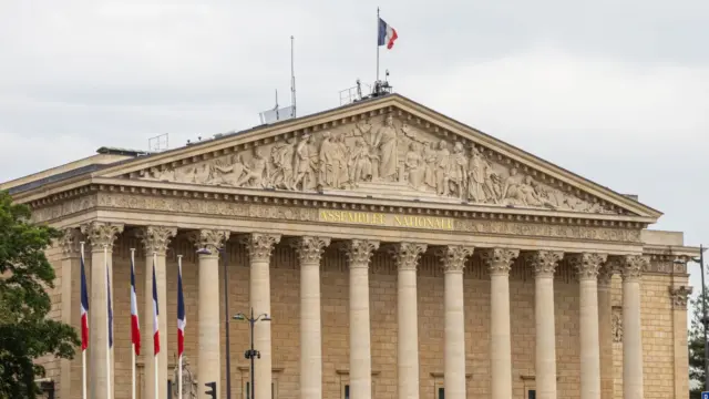 Szigorítaná a francia kormány a választási álhírek terjesztőinek büntetését