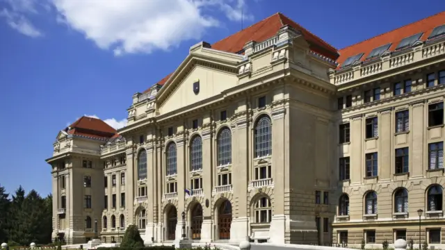 8265 elsőéves kezdi meg tanulmányait a Debreceni Egyetemen 2026-ban