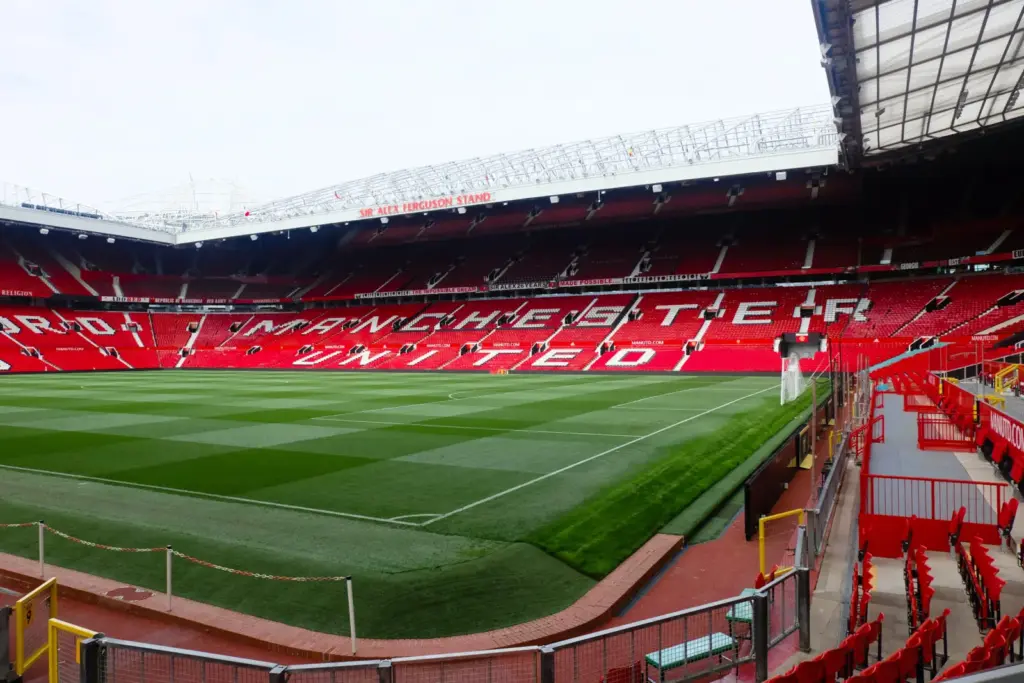 Új, 100 ezres stadiont épít a Manchester United Old Trafford közelében