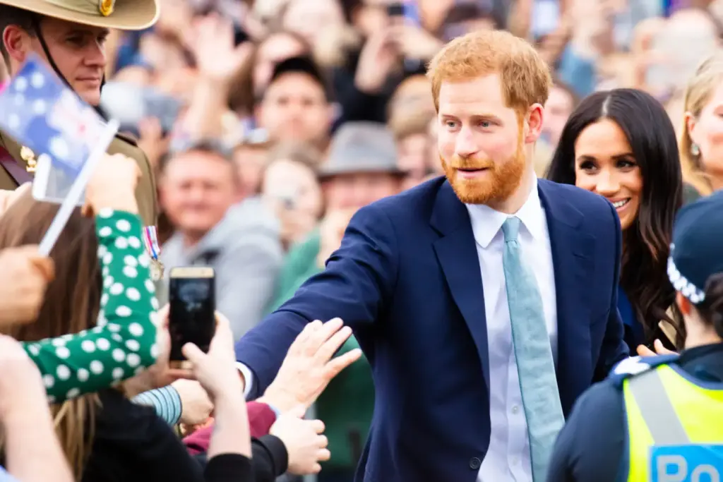 Diplomáciai feszültség: Harry herceg mégsem szállhat meg a palotában