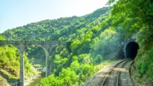 Ardèche: Franciaország rejtett természeti kincse és kalandparkja