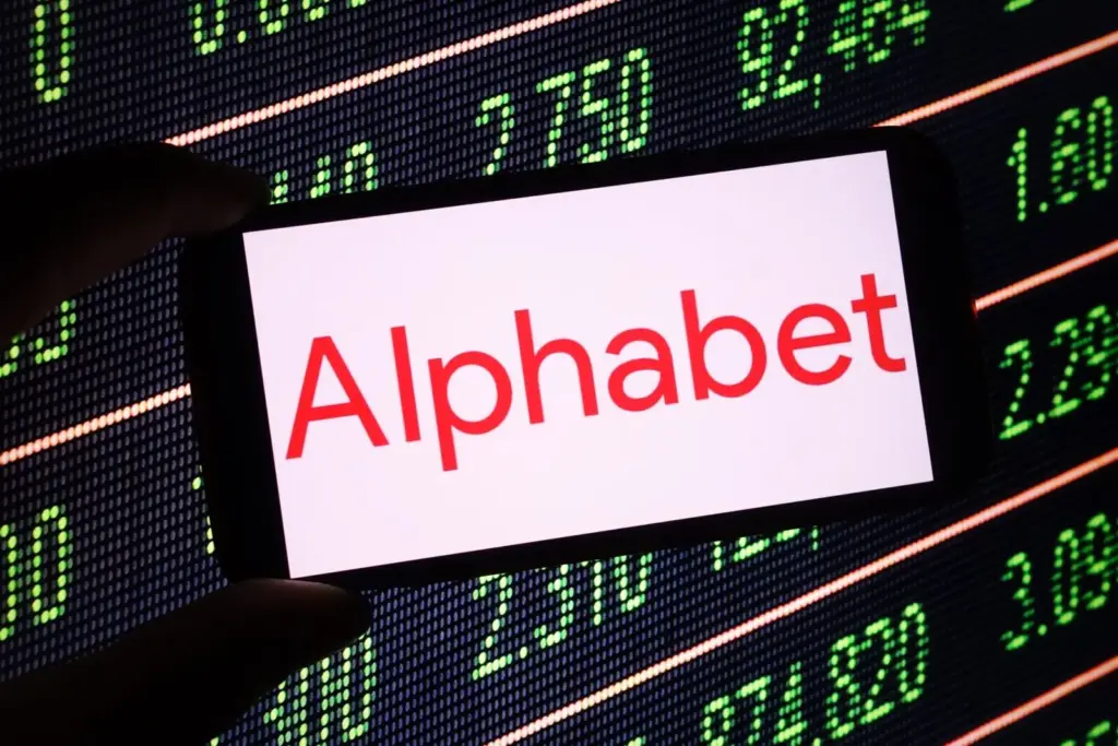 Szárnyal az Alphabet: az AI-ba fektetett milliárdok már megtérülnek