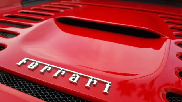Visszatért a kézi váltó: itt a technológiai csodának számító Ferrari 12Cilindri Manuale