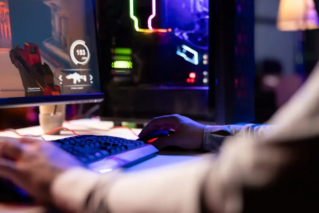 Párizsba költözött az Esports World Cup: nyolc hét alatt szervezték át a hatalmas versenyt