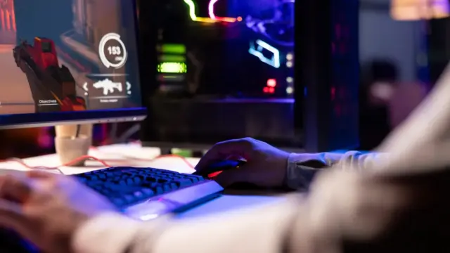 Párizsba költözött az Esports World Cup: nyolc hét alatt szervezték át a hatalmas versenyt