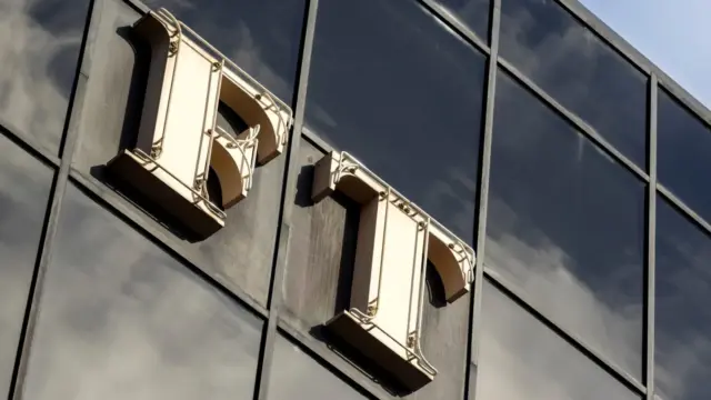 A Financial Times szerint történelmi léptékű rendszerváltás zajlik Magyarországon