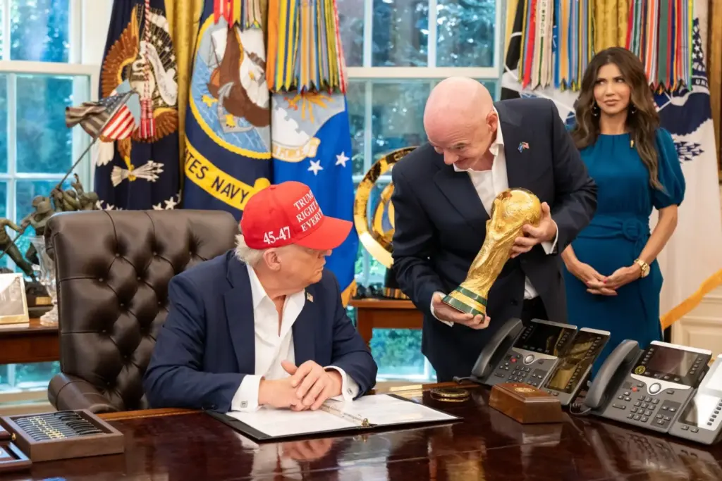 Éles kritikát kapott a FIFA terve: magántőkét vonnának be