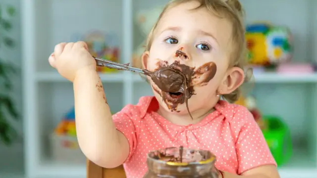 A kétéves kor előtti cukorfogyasztás hatása az agy egészségére