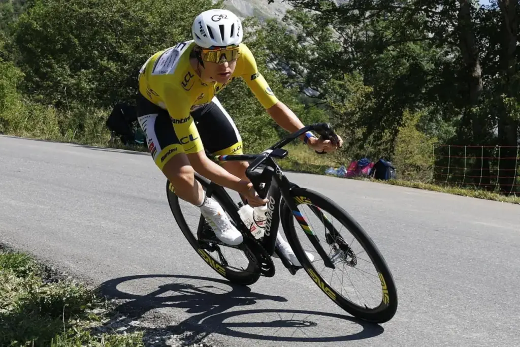 Tadej Pogacar az Alpe d’Huezen aratta idei ötödik szakaszgyőzelmét a Tour de France-on