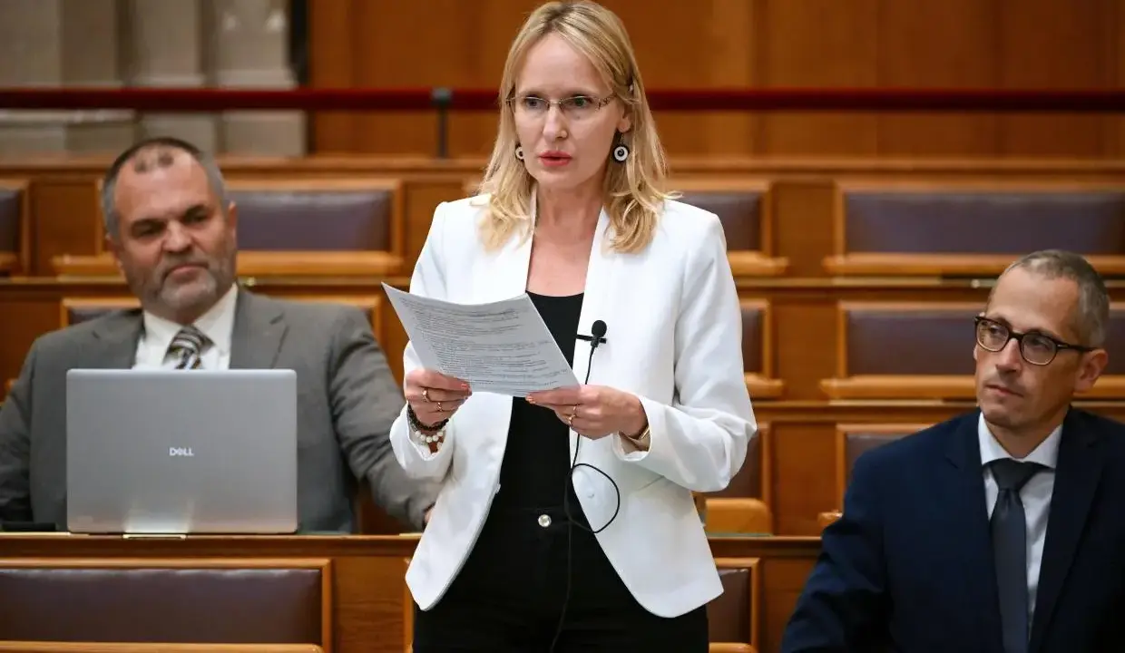 Varga Lőrinc mentelmi jogának felfüggesztését javasolja a bizottság