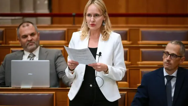 Varga Lőrinc mentelmi jogának felfüggesztését javasolja a bizottság