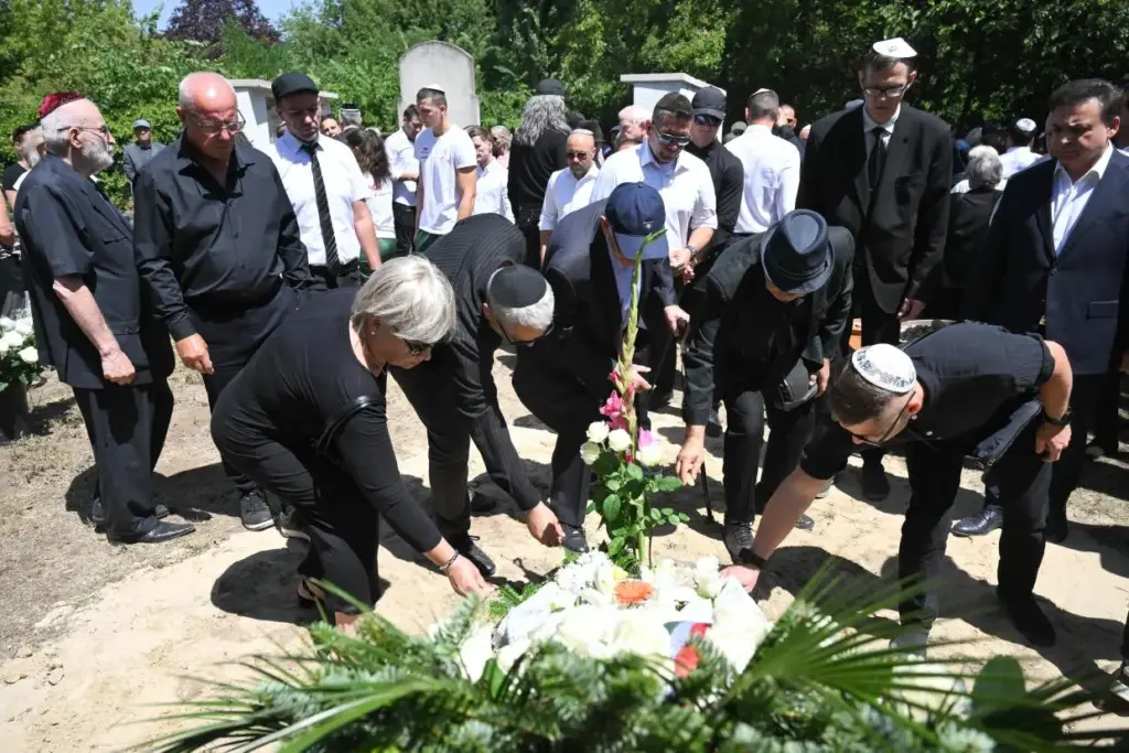 Végső nyugalomra helyezték Szántó Imre ökölvívó mesteredzőt